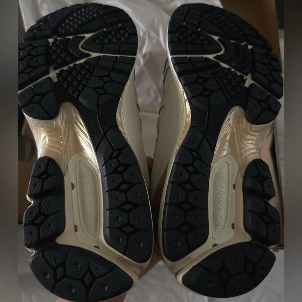 New Balance 1906r - Picture 3 of 4
